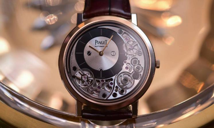 國外寶璣手表保養的四種注意事項！
