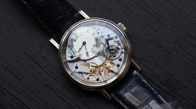 佩戴時如何正確保養寶璣手表?。▽毉^手表保養方法?。▓D）